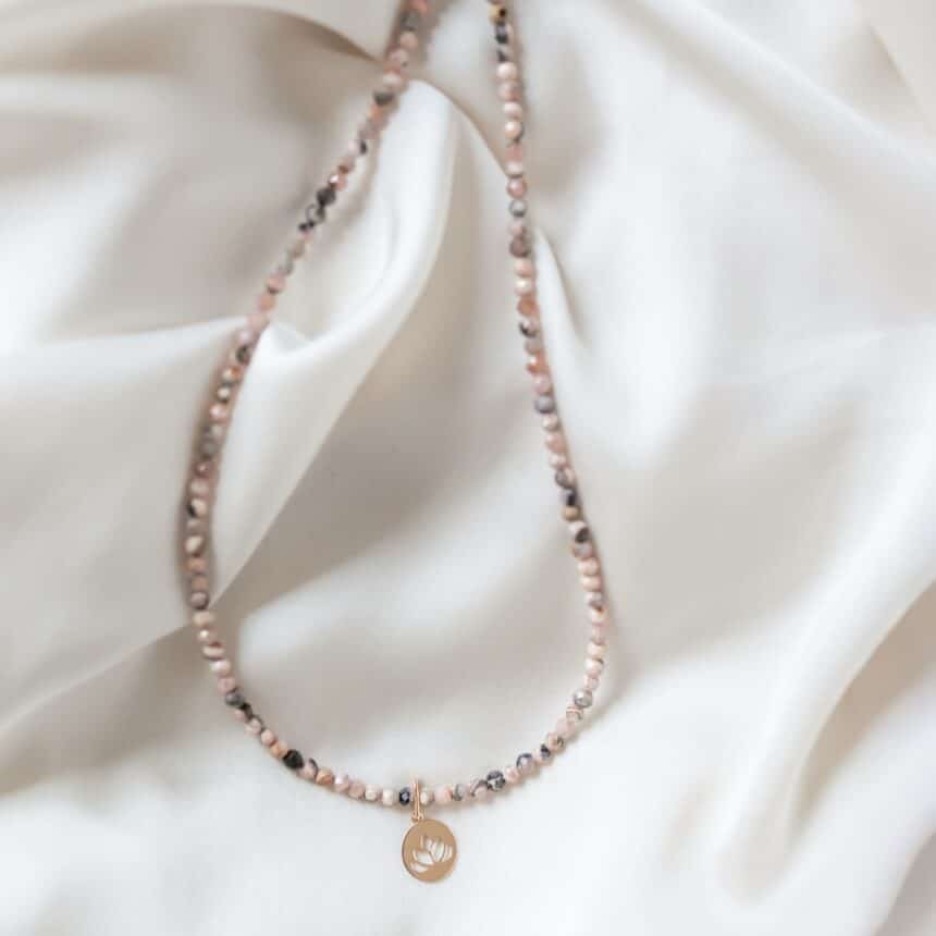 COLIER CU PIETRE NATURALE SI AUR 14L HALO2 Colier cu pietre naturale si aur 14K Halo